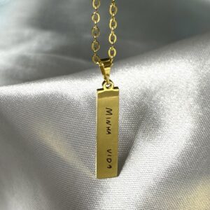 Colar retangular personalizado – dourado