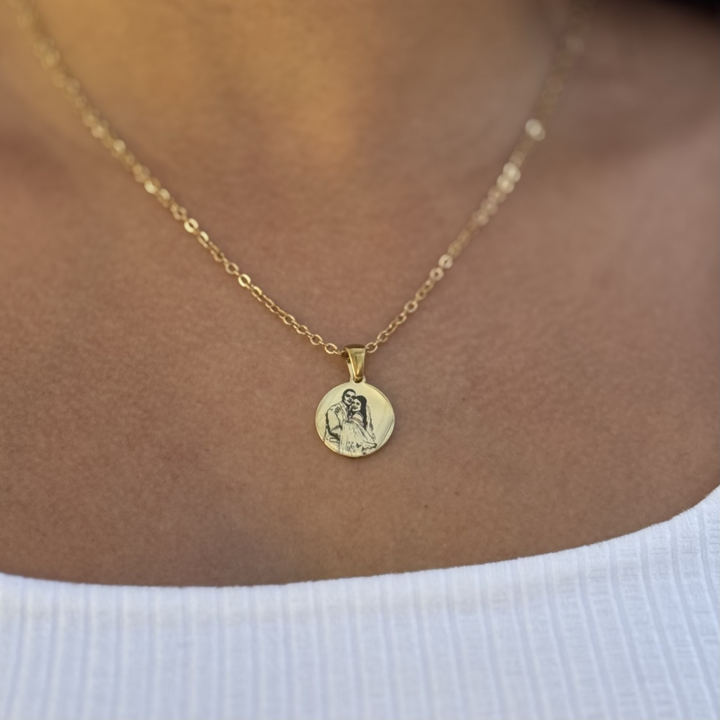 Colar medalha personalizada - dourado - Imagem 2