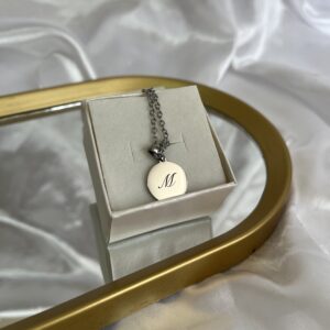 Colar medalha – inicial